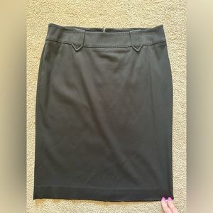White House, Black market pencil skirt